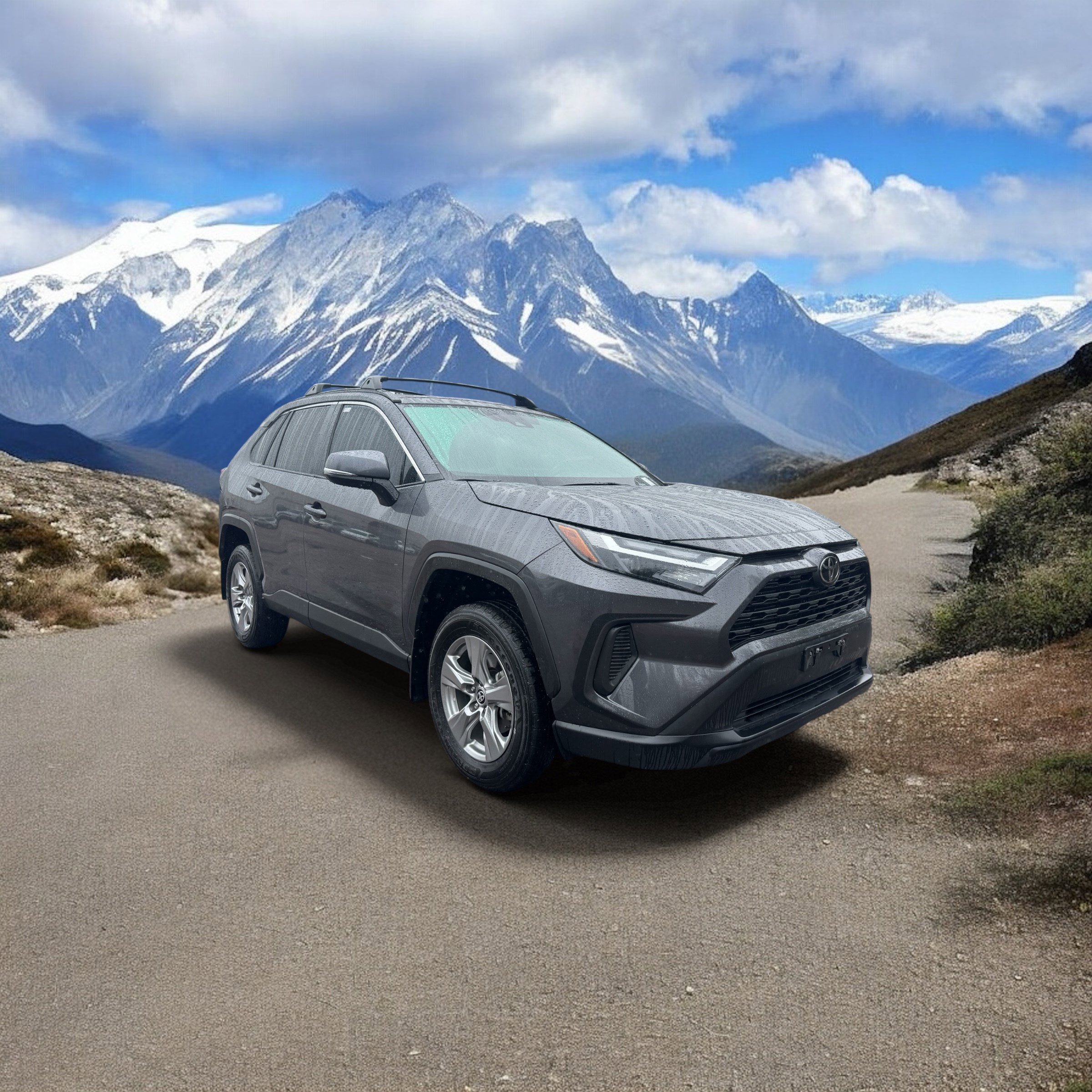 Used 2024 Toyota RAV4 XLE w/ Convenience Package AWD/4WD image 7