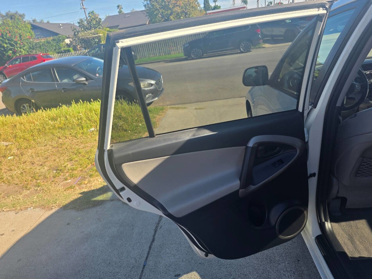 Used 2007 Toyota RAV4 Limited FWD image 17