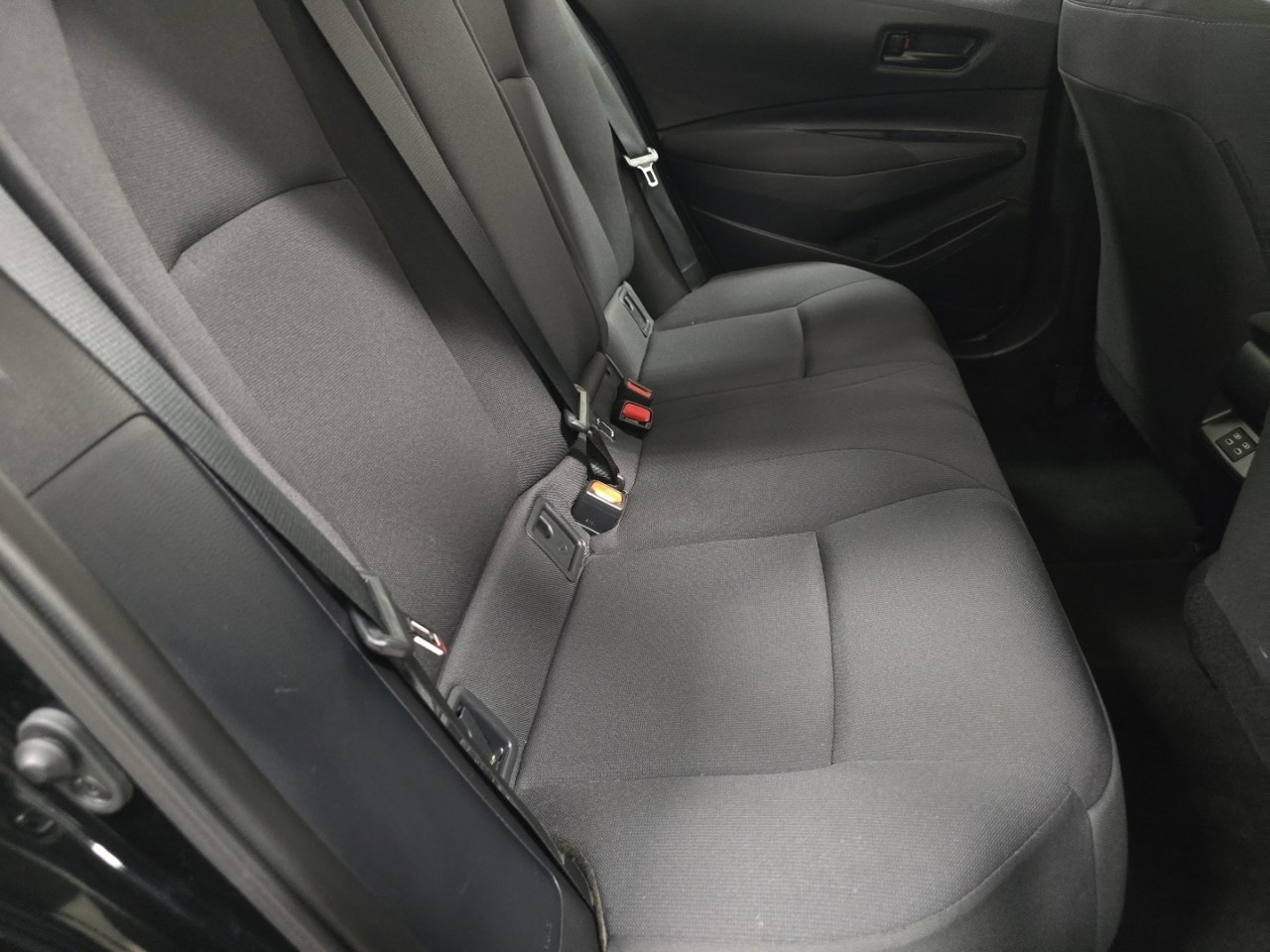 Certified 2025 Toyota Corolla LE image 17