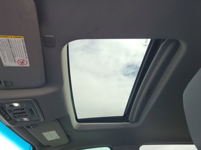 Used 2022 GMC Sierra 3500 SLT w/ SLT Convenience Package image 17