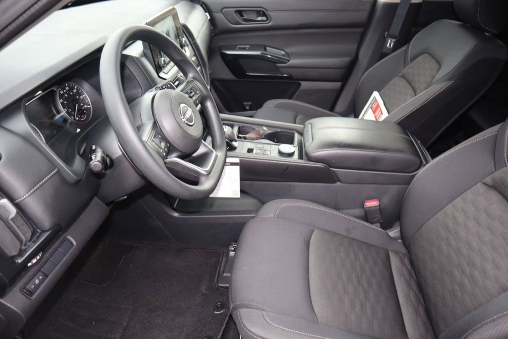 Certified 2024 Nissan Pathfinder S image 17