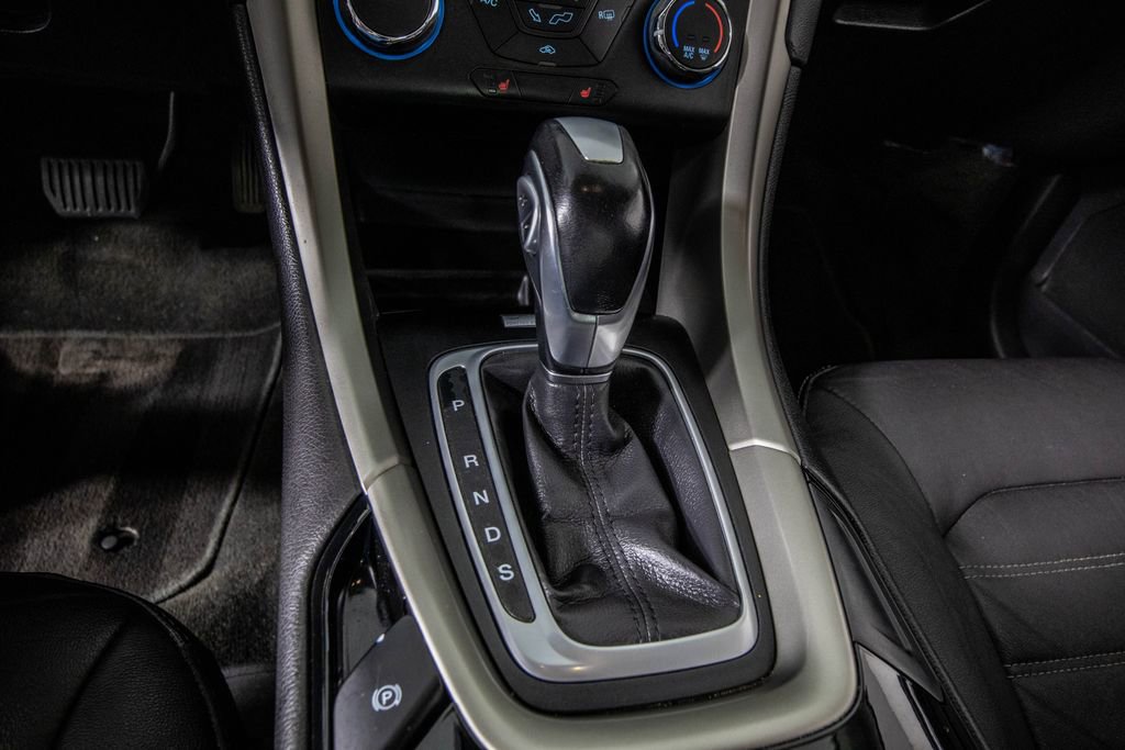 Used 2015 Ford Fusion SE w/ Equipment Group 202A FWD image 23