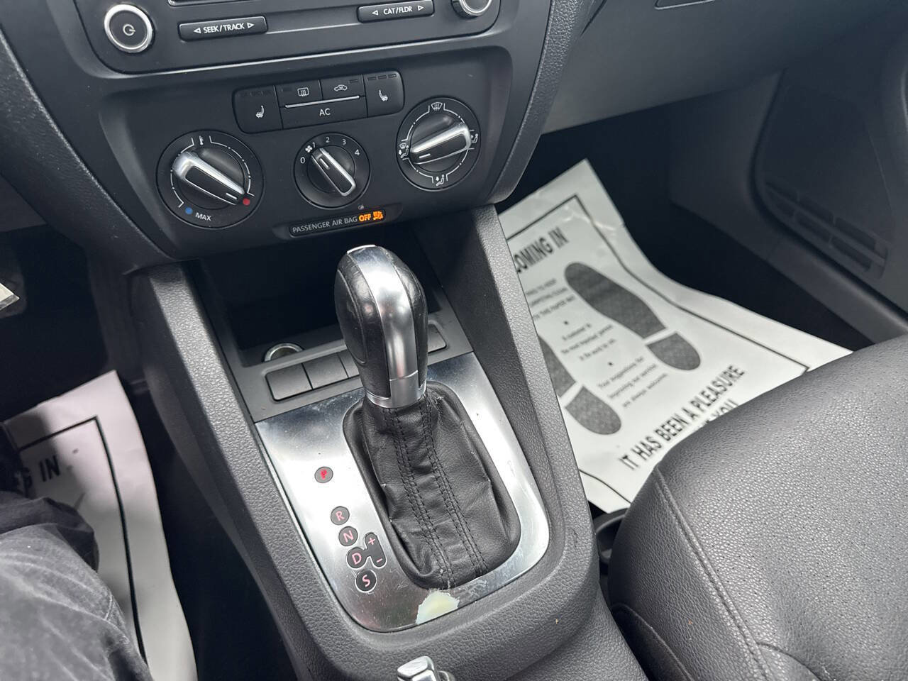 Used 2011 Volkswagen Jetta SE image 11