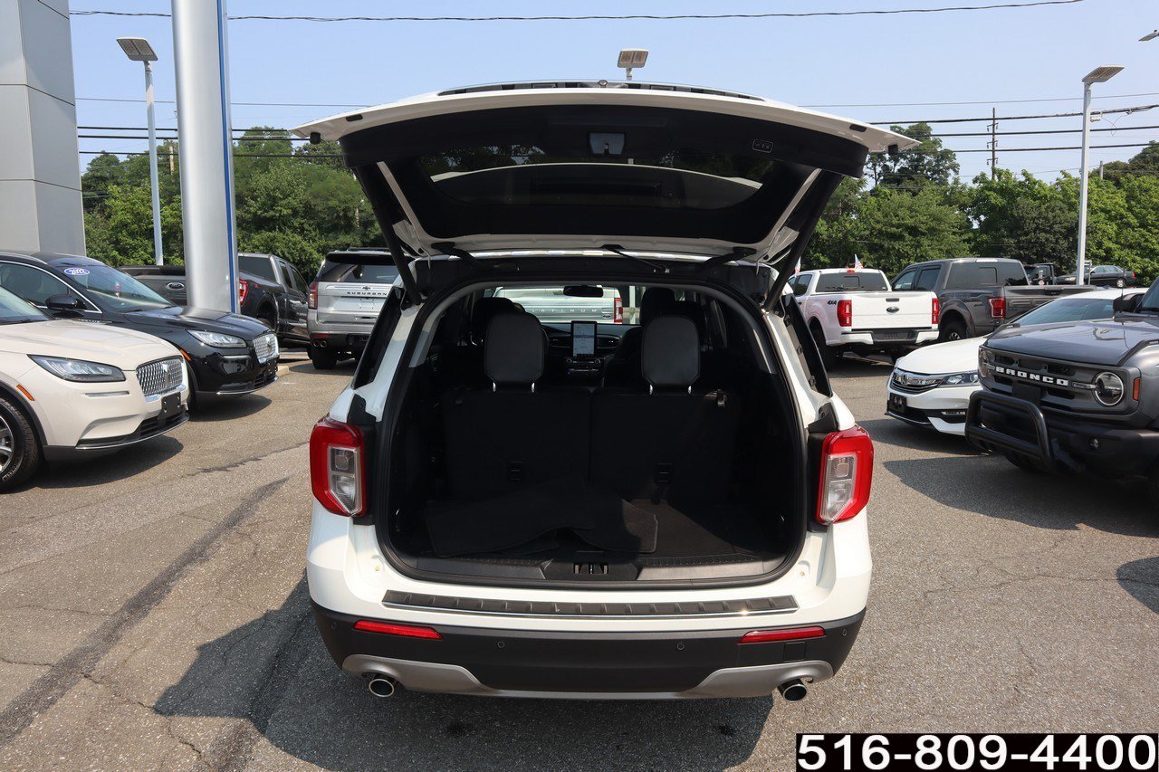 Used 2023 Ford Explorer Limited w/ Limited Technology Package AWD/4WD image 30