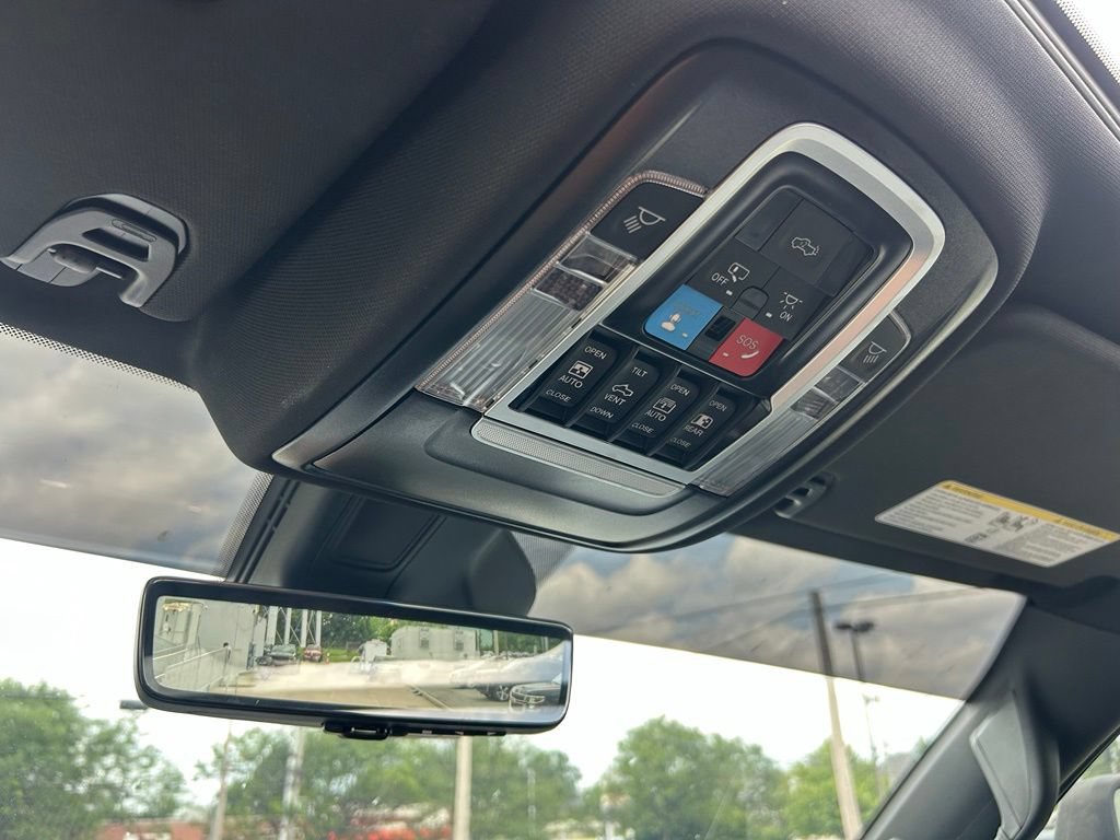 Used 2025 RAM 1500 Limited AWD/4WD image 25