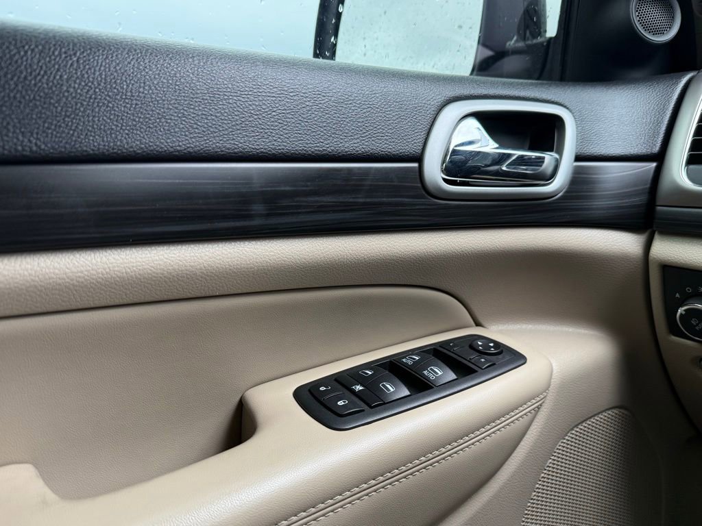 Used 2022 Jeep Grand Cherokee Laredo E w/ Security & Convenience Group AWD/4WD image 12