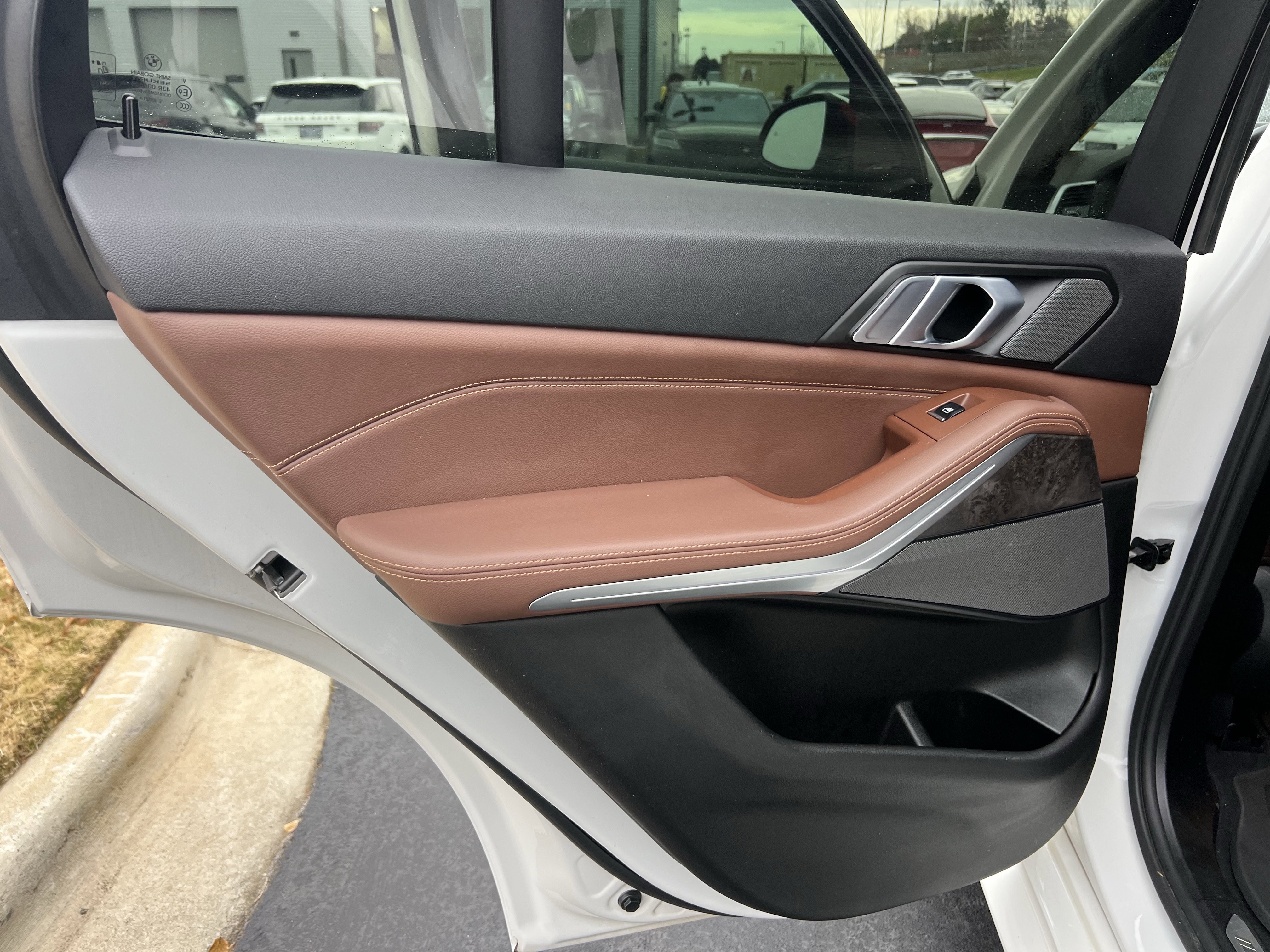 Used 2019 BMW X5 xDrive40i w/ M Sport Package image 30