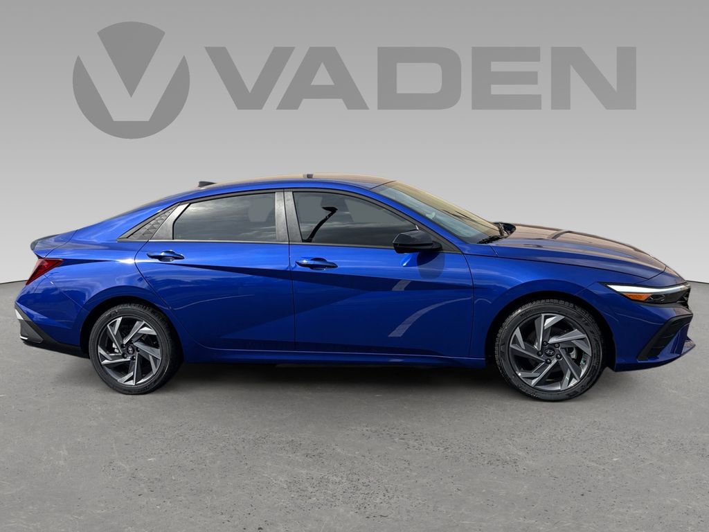 New 2025 Hyundai Elantra Sport image 6