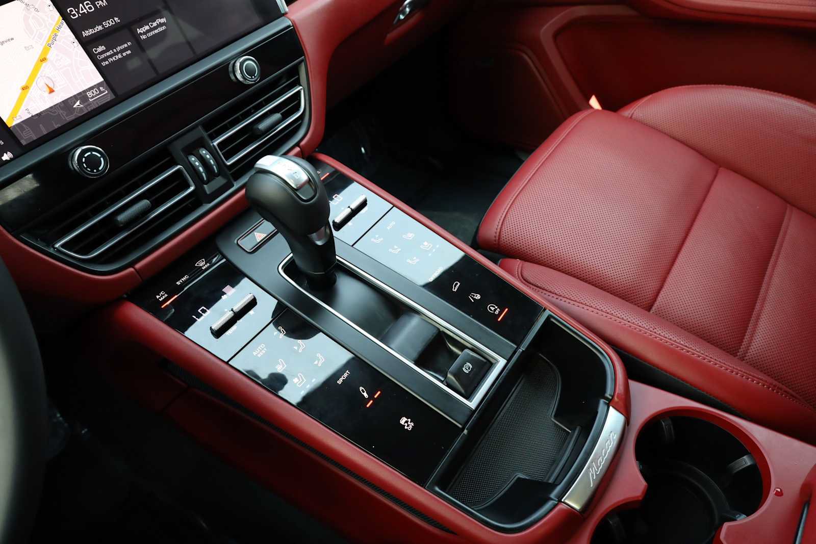 Used 2025 Porsche Macan S AWD/4WD image 19