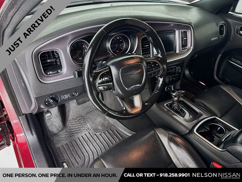 Used 2019 Dodge Charger SXT w/ Leather Interior Group image 9