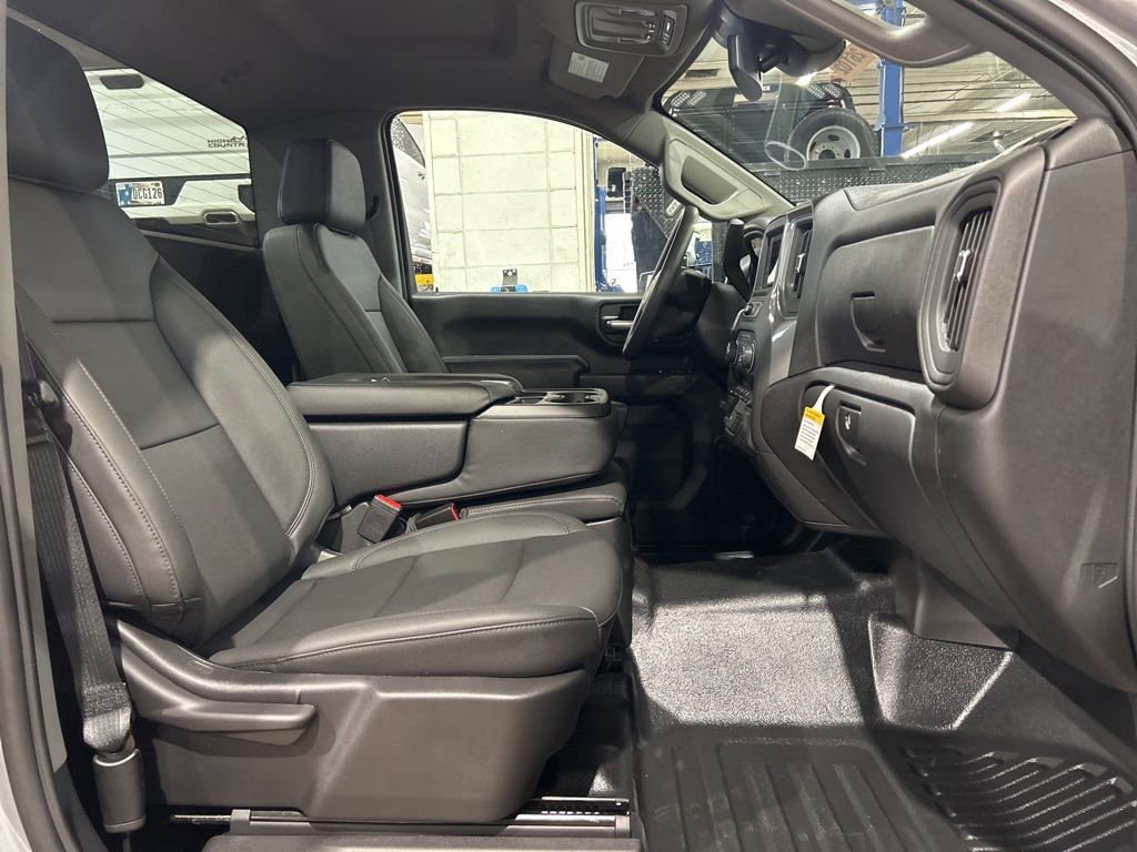 New 2026 Chevrolet Silverado 3500 W/T image 31