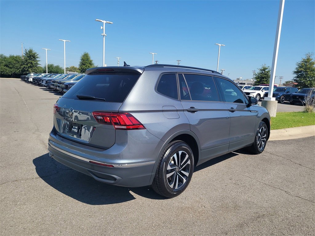 Used 2024 Volkswagen Tiguan S image 3