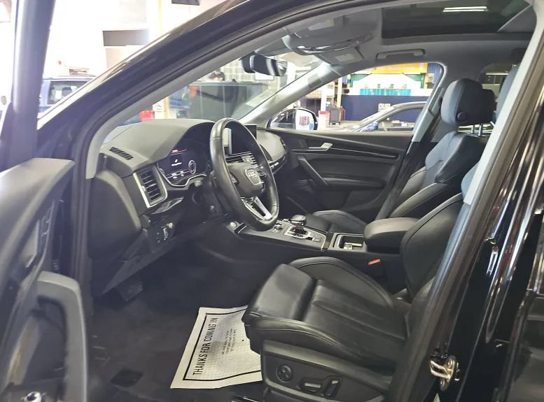 Used 2018 Audi Q5 Prestige w/ Prestige Package AWD/4WD image 3