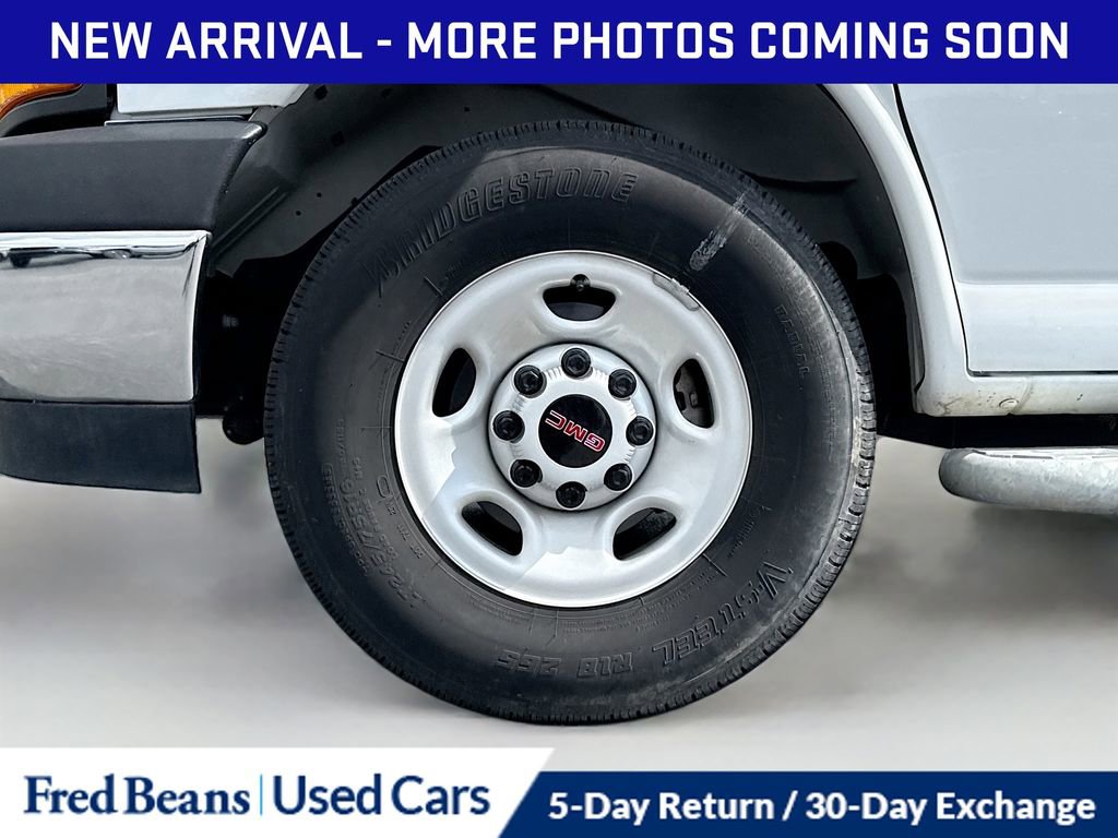 Used 2024 GMC Savana 2500 w/ Driver Convenience Package RWD image 12