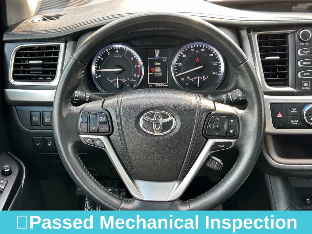 Used 2014 Toyota Highlander Limited Platinum AWD/4WD image 34