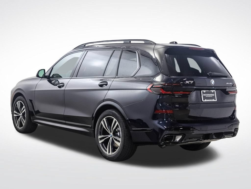 Used 2027 BMW X7 xDrive40i w/ M Sport Package AWD/4WD image 3