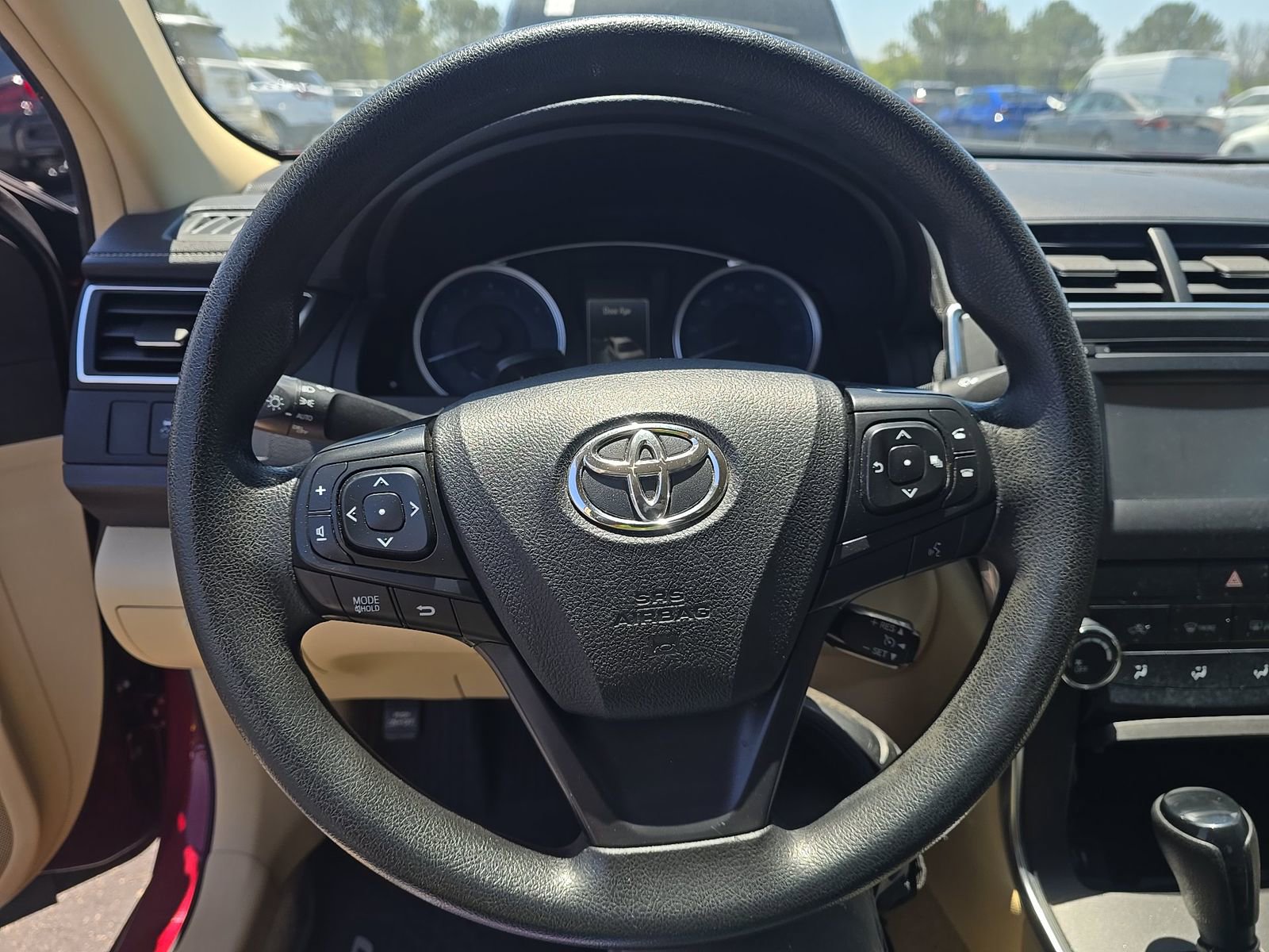 Used 2017 Toyota Camry LE FWD image 11