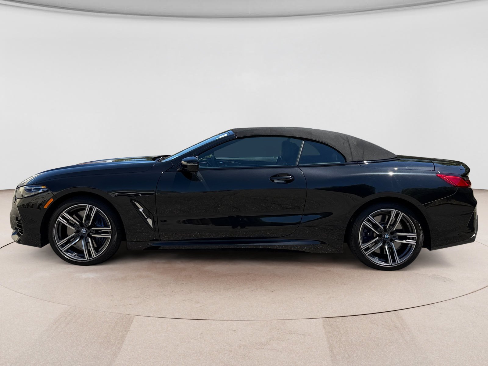 Used 2024 BMW 840i xDrive Convertible w/ Driving Assistance Package AWD/4WD image 2