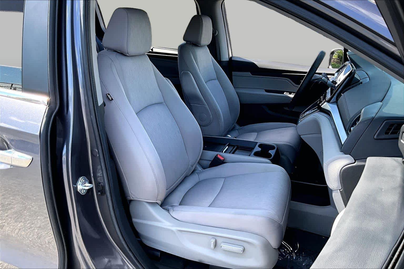 Used 2024 Honda Odyssey EX image 9