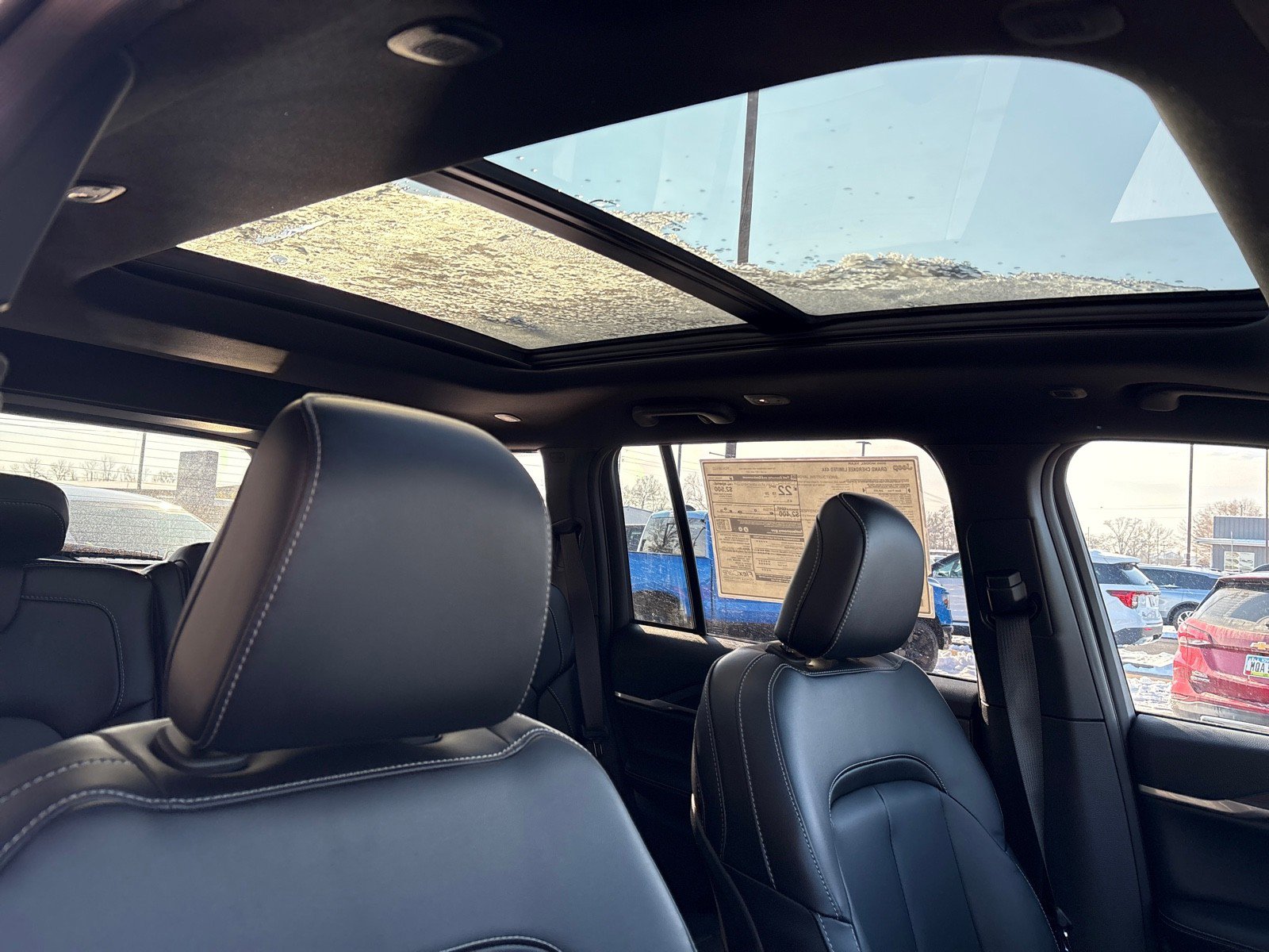 New 2025 Jeep Grand Cherokee Limited image 9