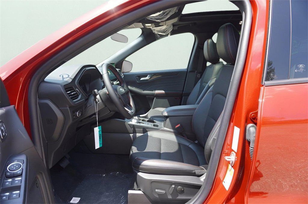 New 2025 Ford Escape ST-Line Elite w/ Tech Pack #2 image 7