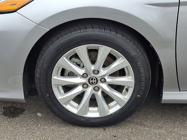 Used 2020 Toyota Camry LE FWD image 30