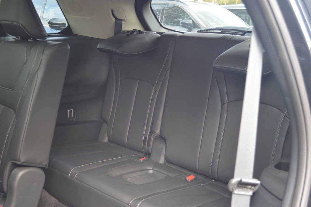 Certified 2025 INFINITI QX60 Luxe w/ Vision Package image 39