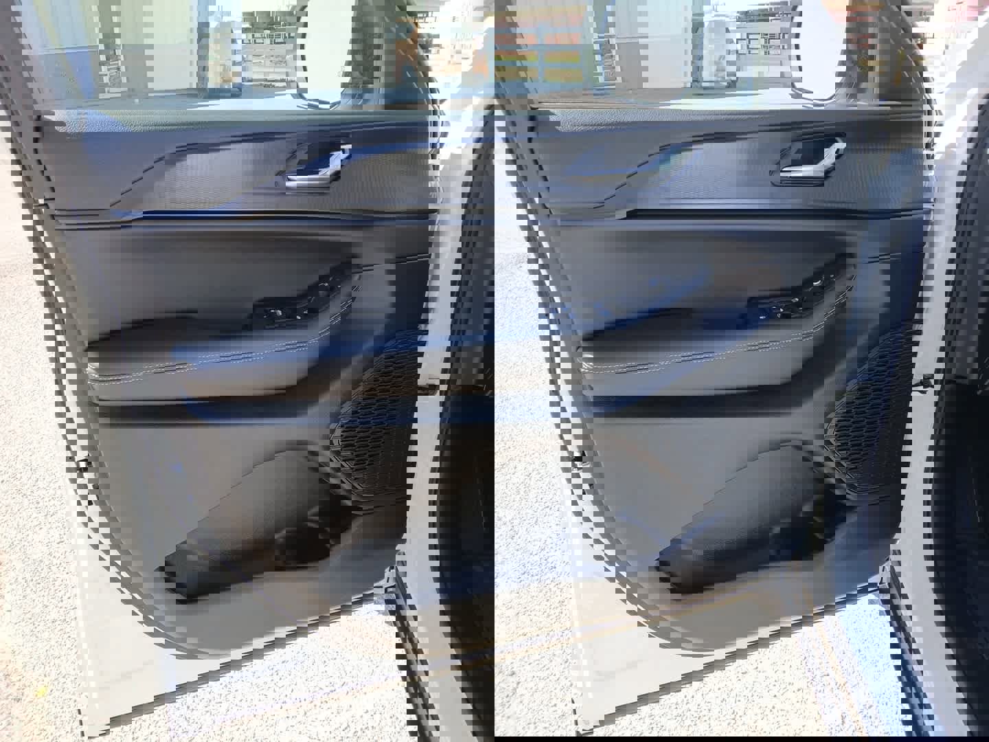 New 2025 Jeep Grand Cherokee L Laredo w/ Luxury Tech Group I image 14