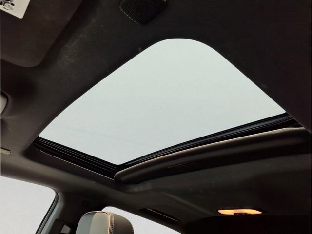 Certified 2025 GMC Canyon Denali image 19