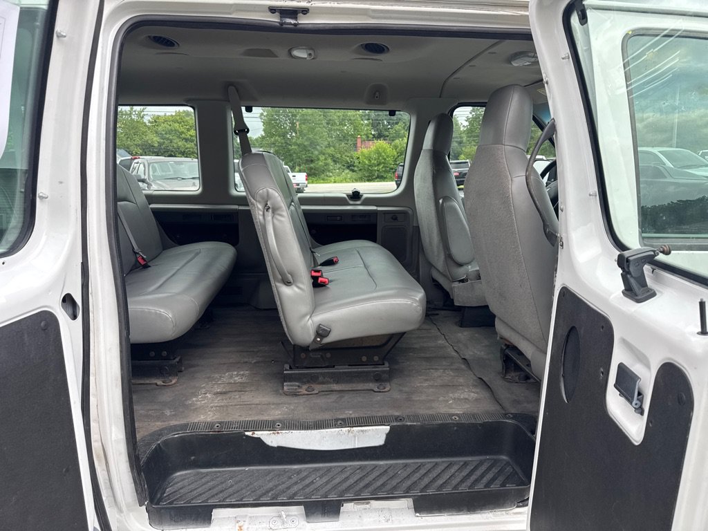 Used 2013 Ford E-350 and Econoline 350 XL RWD image 12
