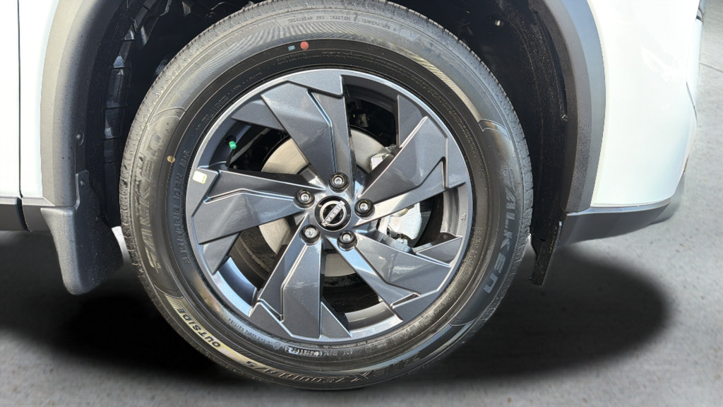 New 2026 Nissan Rogue SV FWD image 24