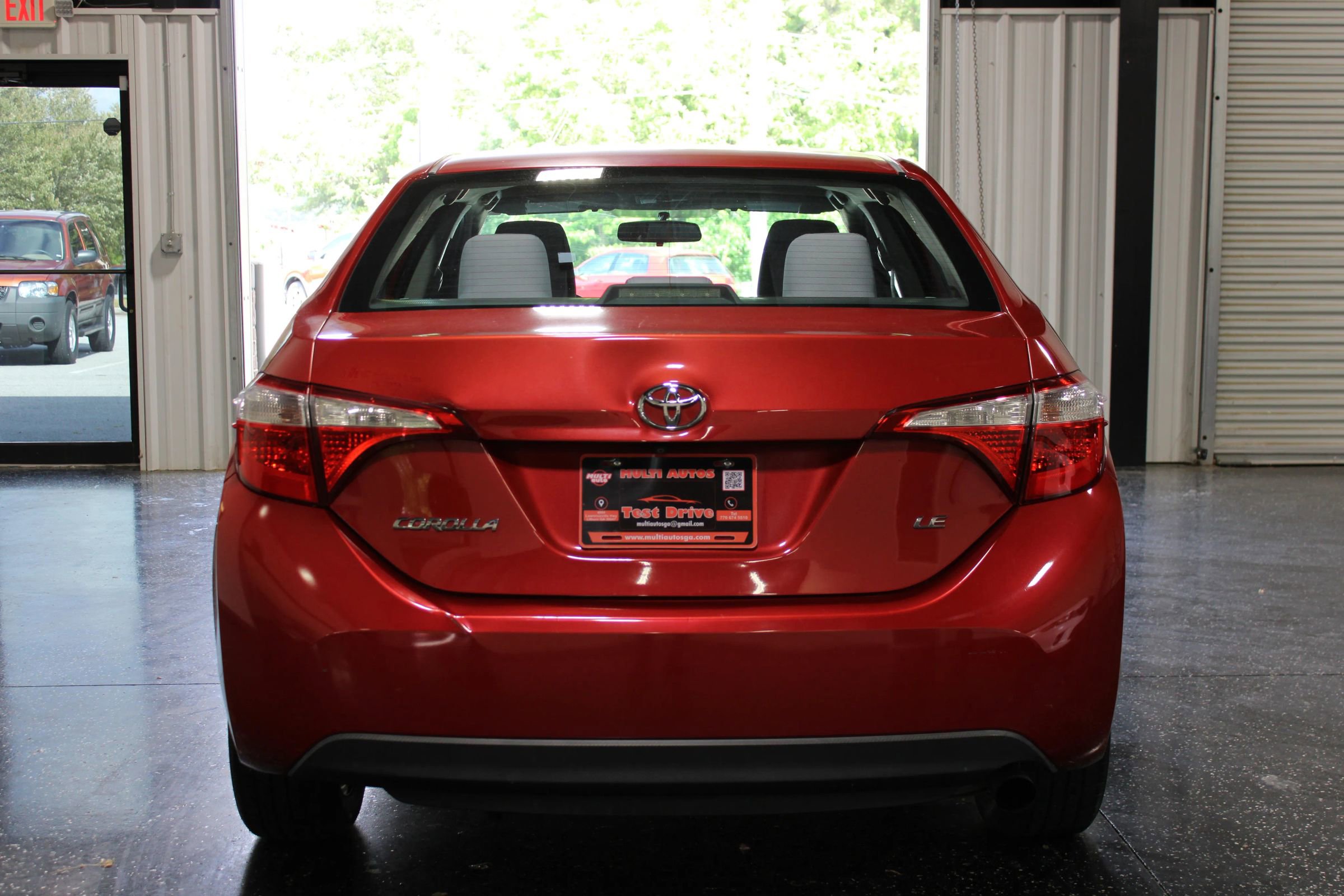 Used 2015 Toyota Corolla LE FWD image 4