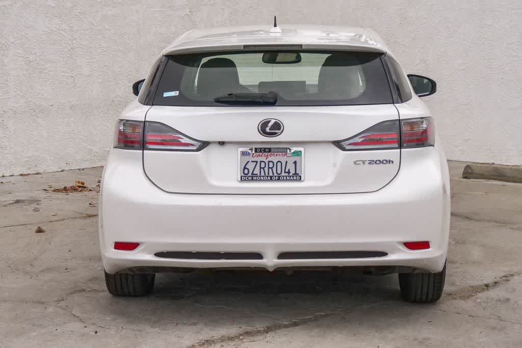 Used 2013 Lexus CT 200h w/ Premium Pkg w/Navigation FWD image 8