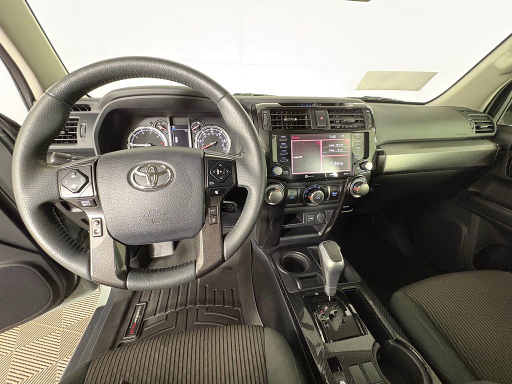 Used 2022 Toyota 4Runner TRD Off-Road AWD/4WD image 7