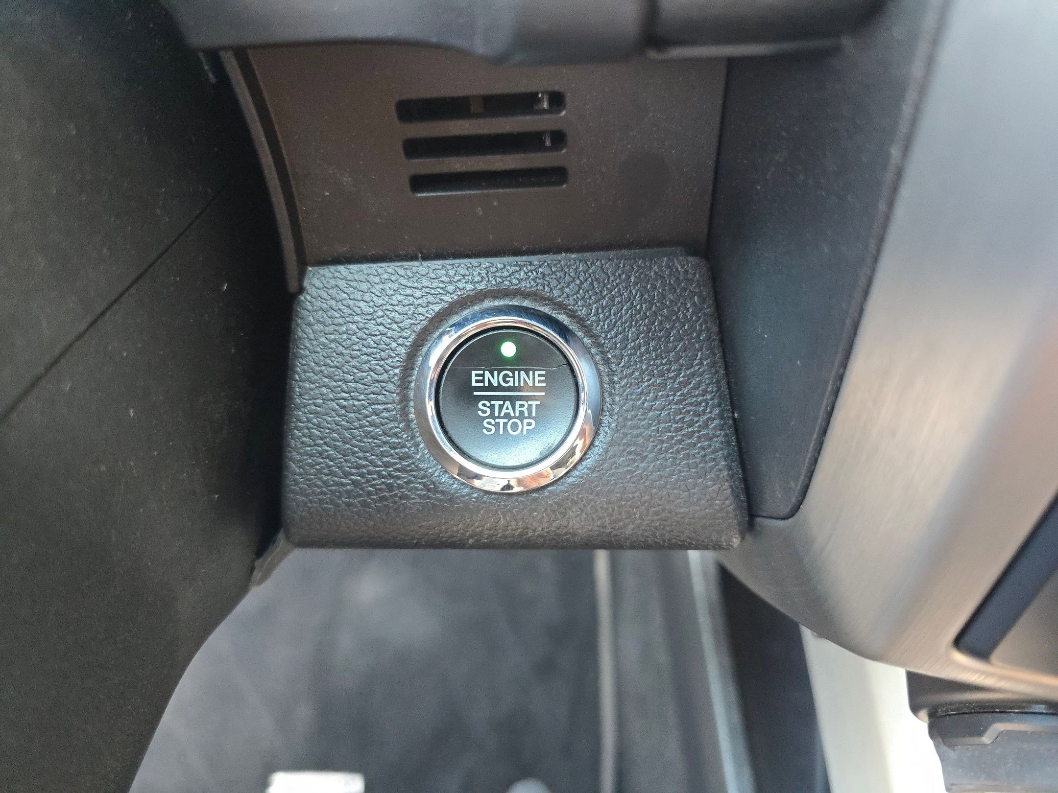 Used 2018 Ford F150 Platinum w/ Equipment Group 701A Luxury image 23