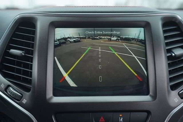 Used 2022 Jeep Cherokee Trailhawk w/ Sun, Sound & Nav Group image 28