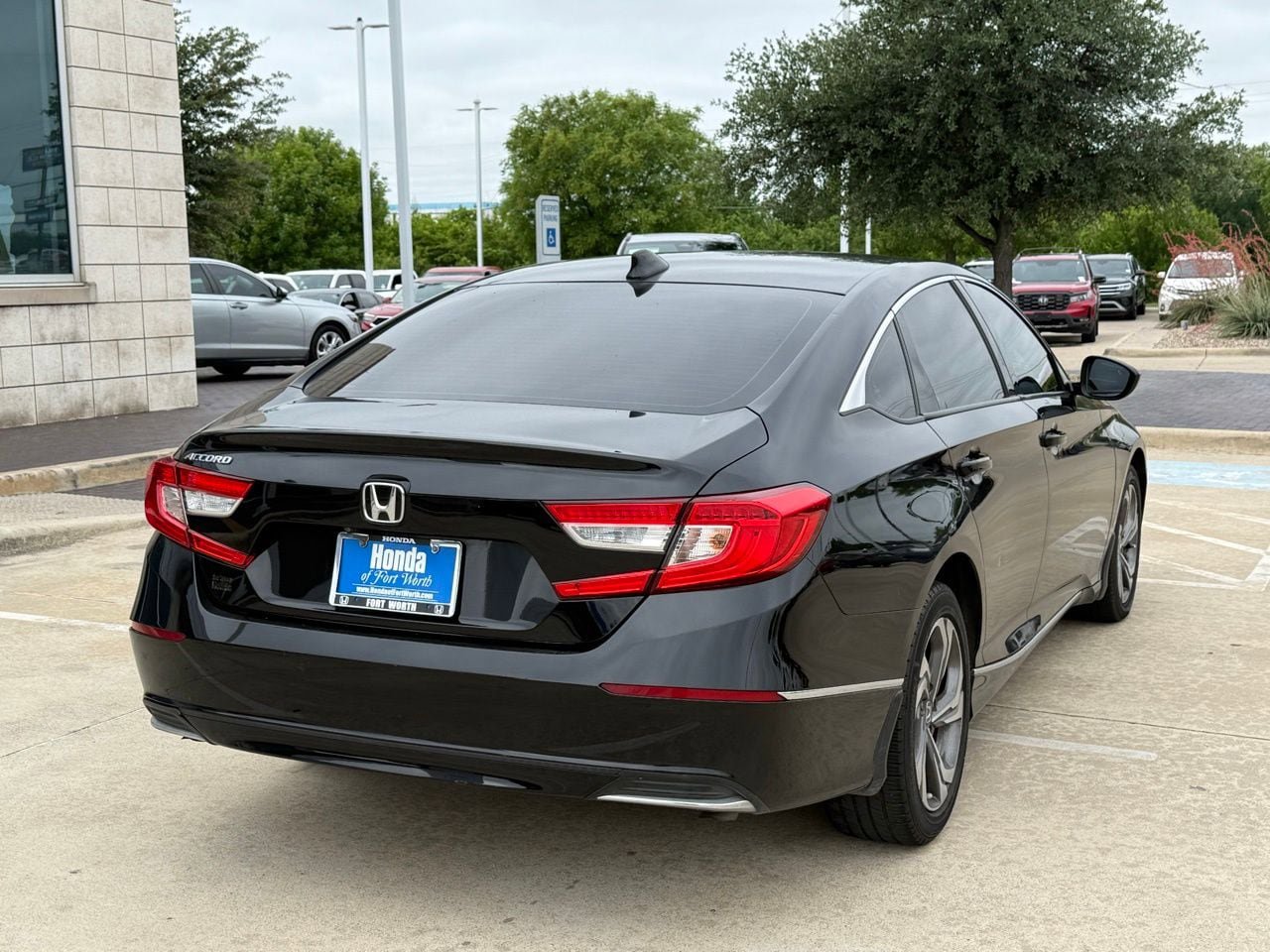 Used 2020 Honda Accord EX image 5