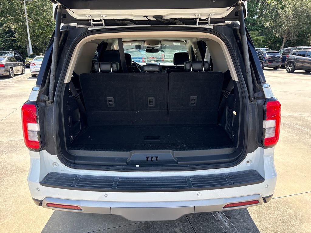 Used 2023 Ford Expedition XLT RWD image 32