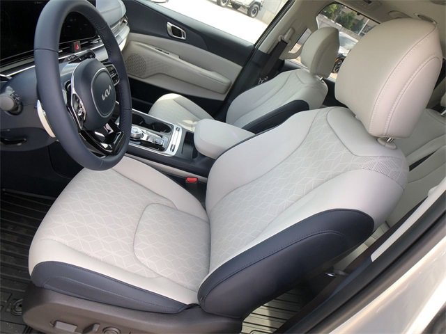 New 2026 Kia Carnival SX image 11