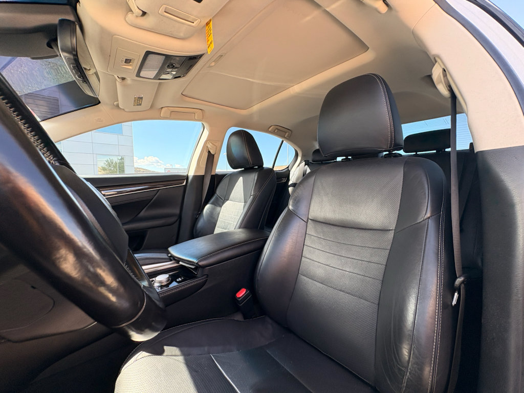 Used 2017 Lexus GS 350 AWD w/ Premium Package image 17