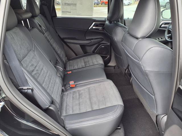New 2026 Mitsubishi Outlander SE FWD image 10
