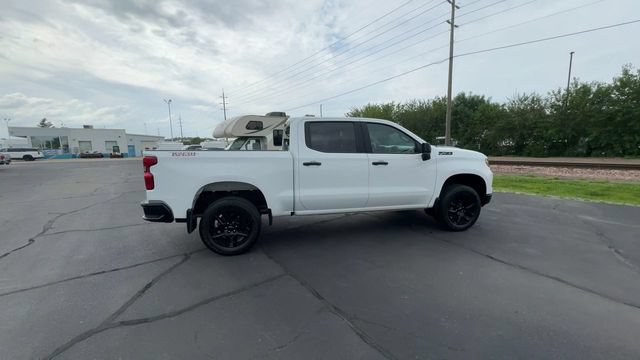 Used 2025 Chevrolet Silverado 1500 Custom Trail Boss w/ LPO, Dark Essentials Package AWD/4WD image 9