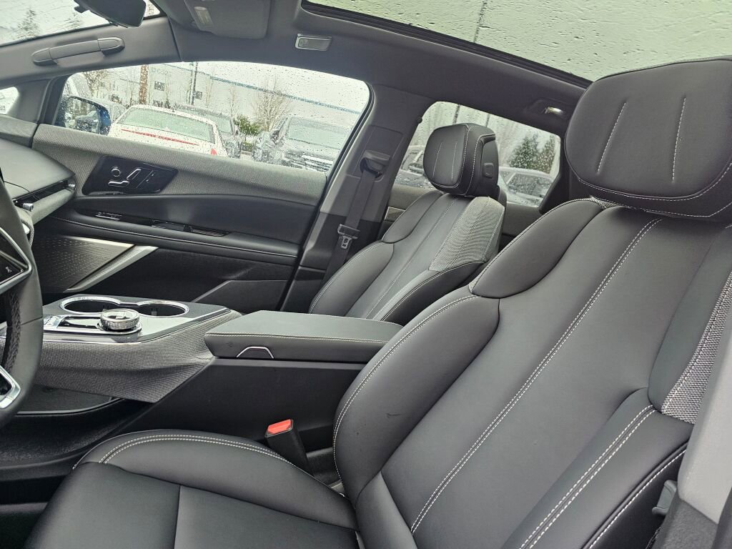 New 2026 Cadillac Optiq Luxury 1 image 26