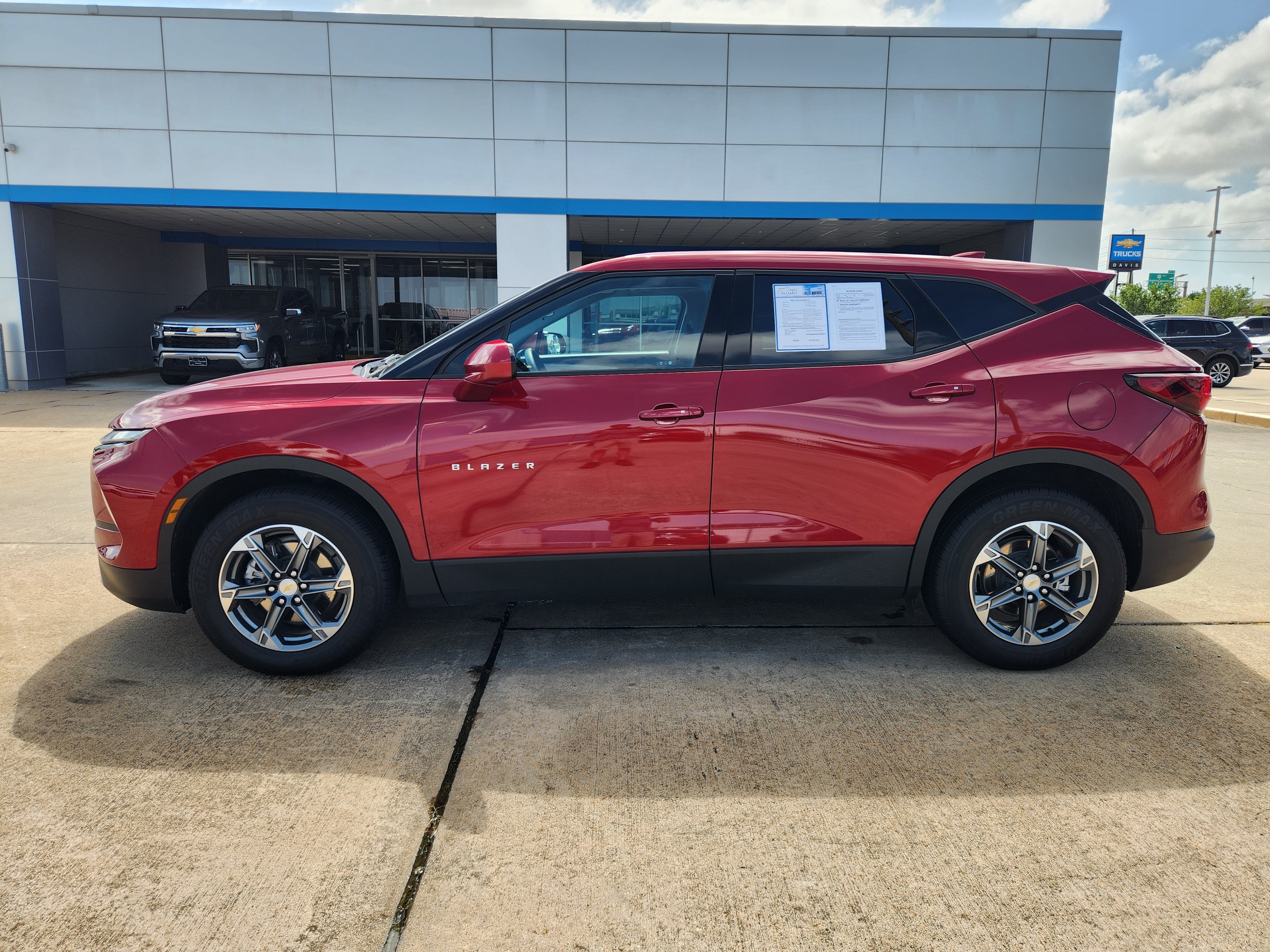 Certified 2025 Chevrolet Blazer LT AWD/4WD image 5