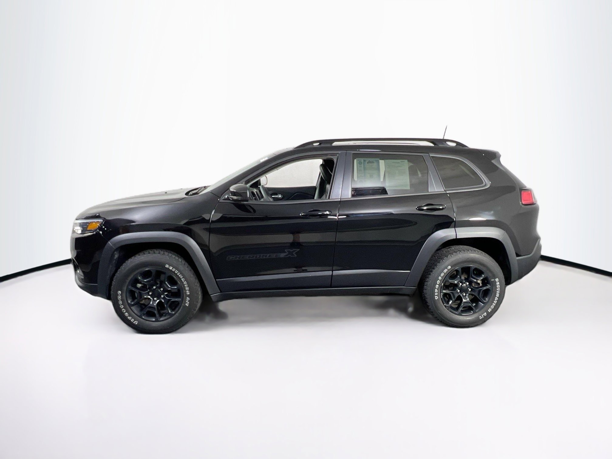 Used 2022 Jeep Cherokee Latitude w/ Sun & Sound Group image 8