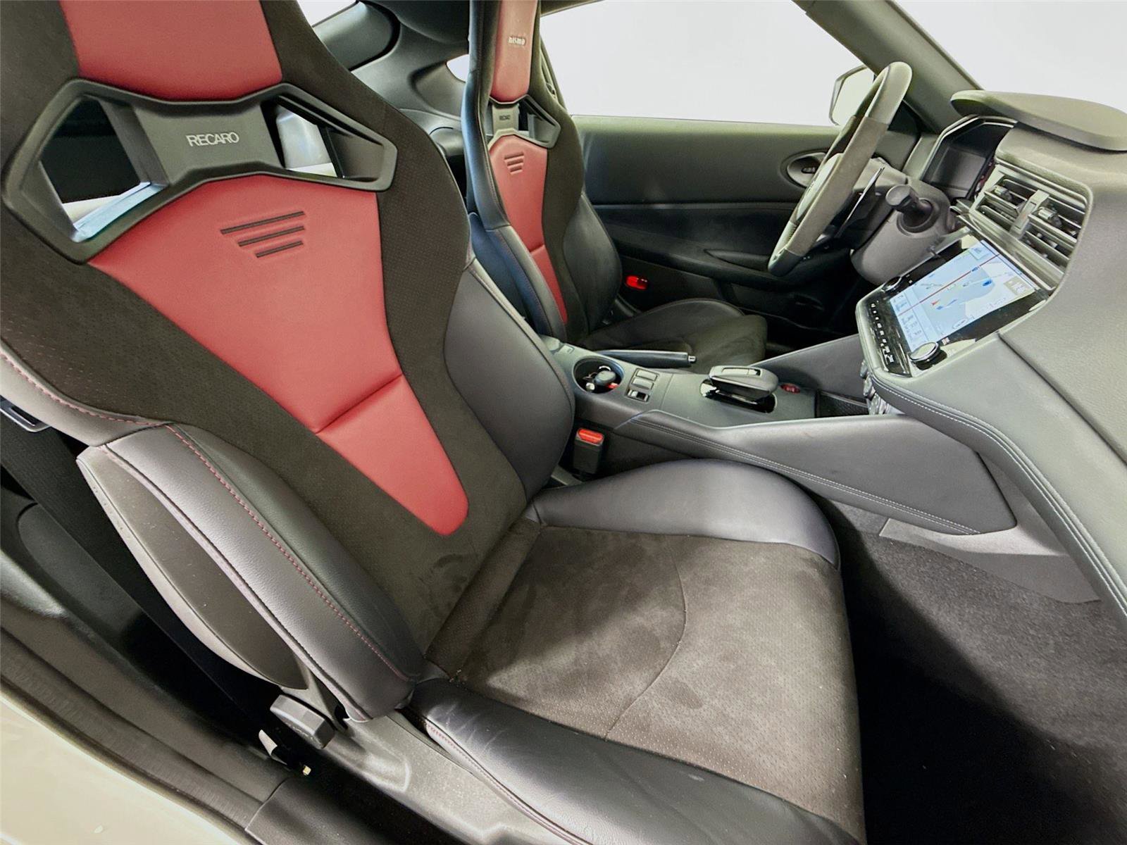 Used 2025 Nissan Z NISMO w/ Floor Mat Package image 12