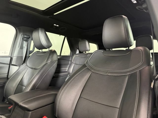 Used 2023 Ford Explorer ST w/ Equipment Group 401A AWD/4WD image 14