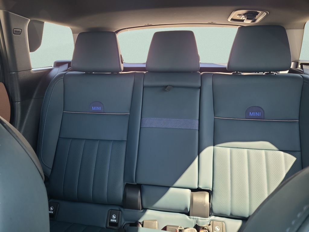 Used 2025 MINI Cooper Countryman S w/ Comfort Package Max image 13