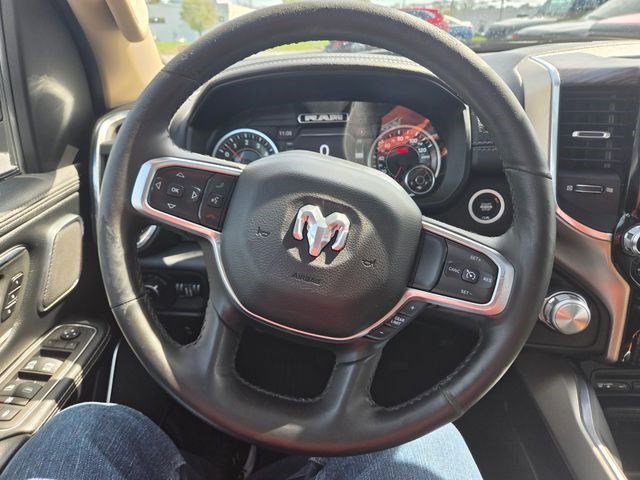 Used 2019 RAM 1500 Laramie AWD/4WD image 3