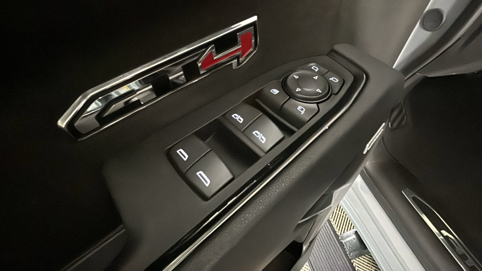Used 2025 GMC Sierra 1500 AT4 AWD/4WD image 13